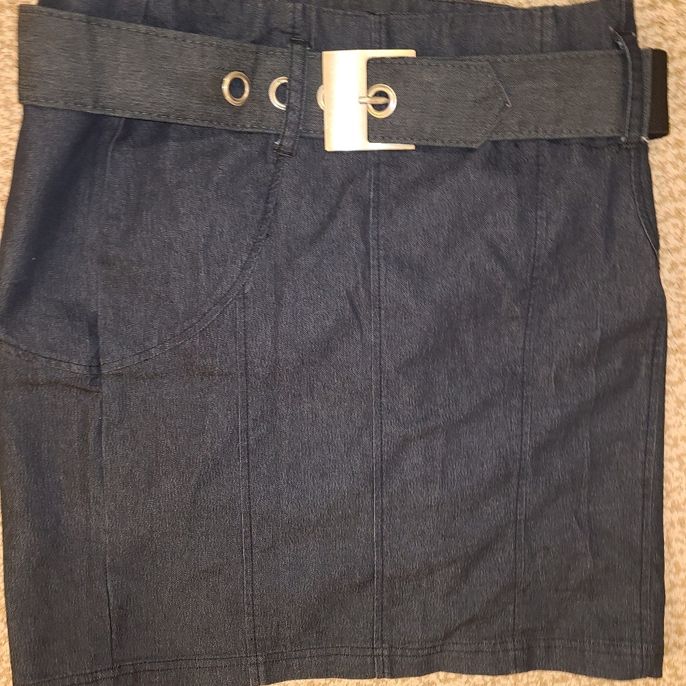 Womens skirt lrg